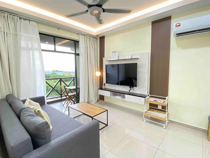 Others 5, Luscious~ Walking Distance to SEE, SHOP and EAT, Malacca City