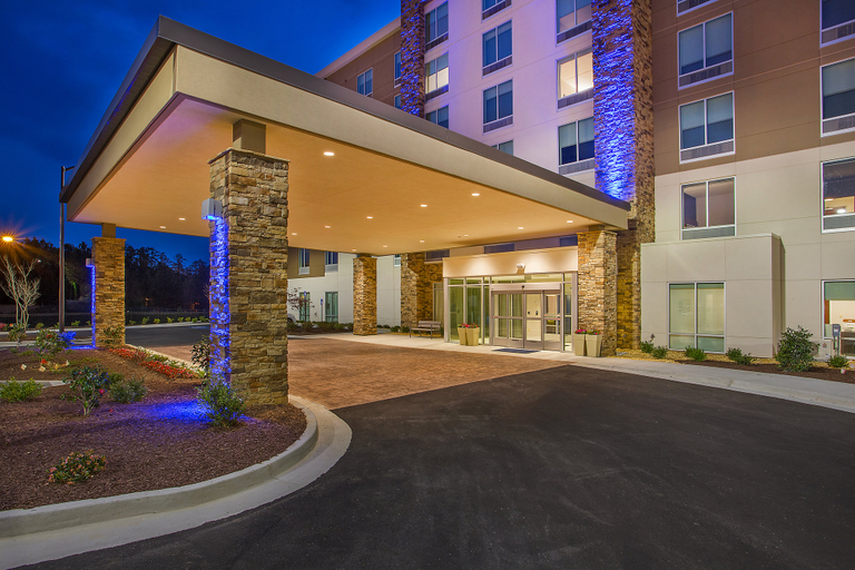 Exterior & Views 2, Holiday Inn Express & Suites COVINGTON by IHG, Newton