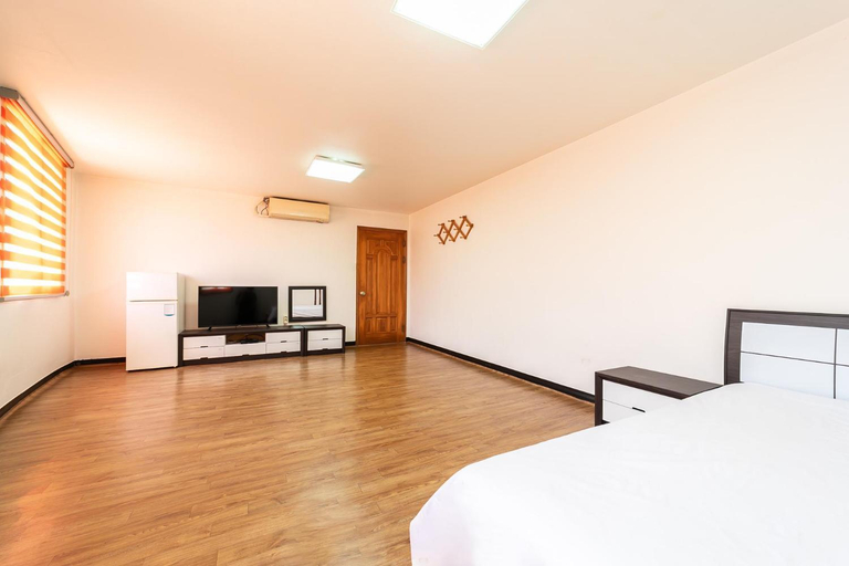 Bedroom 4, Hooni Guest House & Motel, Gurye