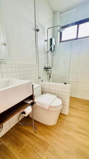 Bathroom, Nainan resotel, Muang Nan