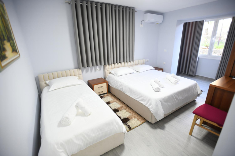 Others 5, Klajger Apartments, Beratit