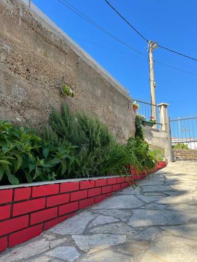 Others 2, Apartments Androvic