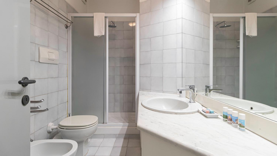 Bathroom 2, Italianway Comfort - Della Palla 5, Milano