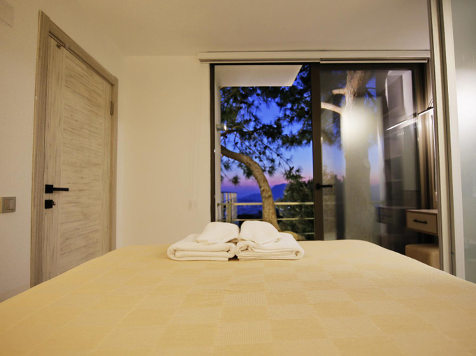 4, Villa With a Private Heated Pool, Jacuzzi, Overlooking Spectacular Views Of The Sea, Kaş