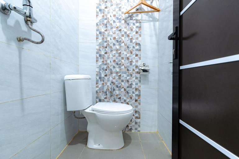Bathroom 4