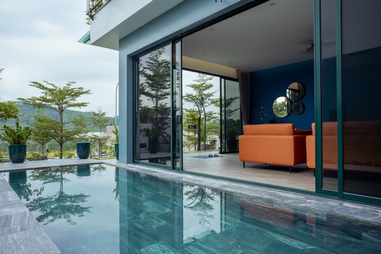 Swimming Pool 11