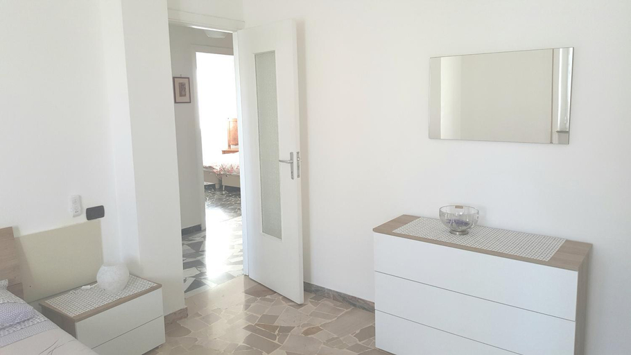 Others 4, Casa Stella Marina, Savona