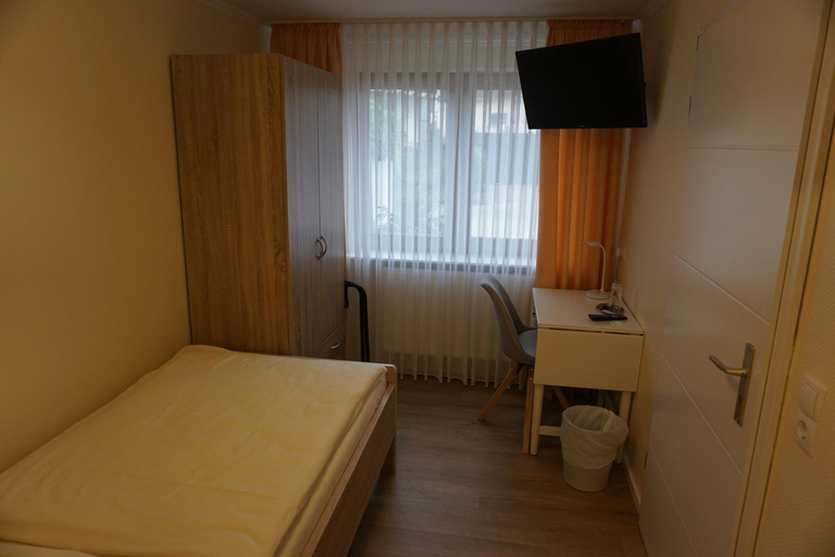 Bedroom 6