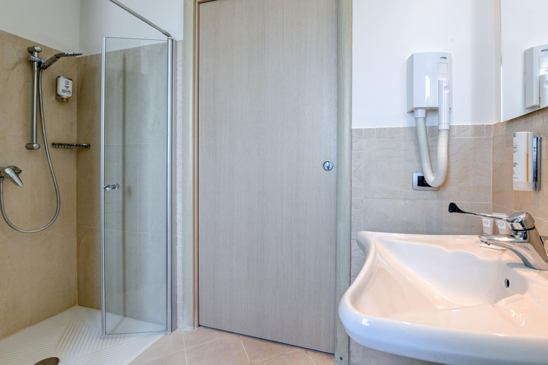 Bathroom 3, Hotel Rivus., Verona