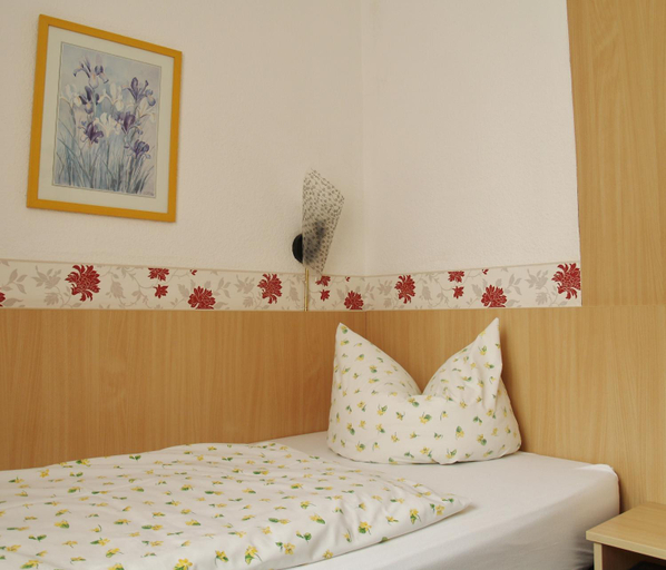 Bedroom 4, Hotel Goldenes Faß, Würzburg
