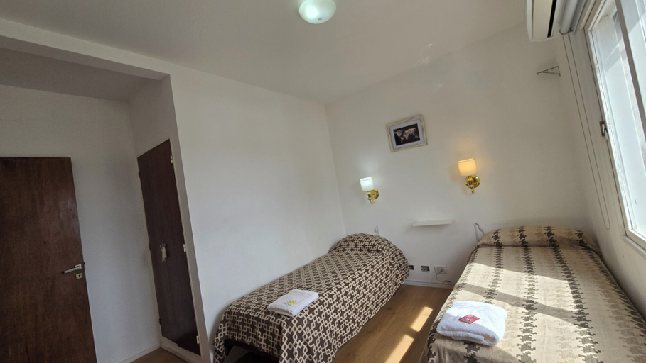 Bedroom 3, Hotel Plaza Carlos1, Uruguay