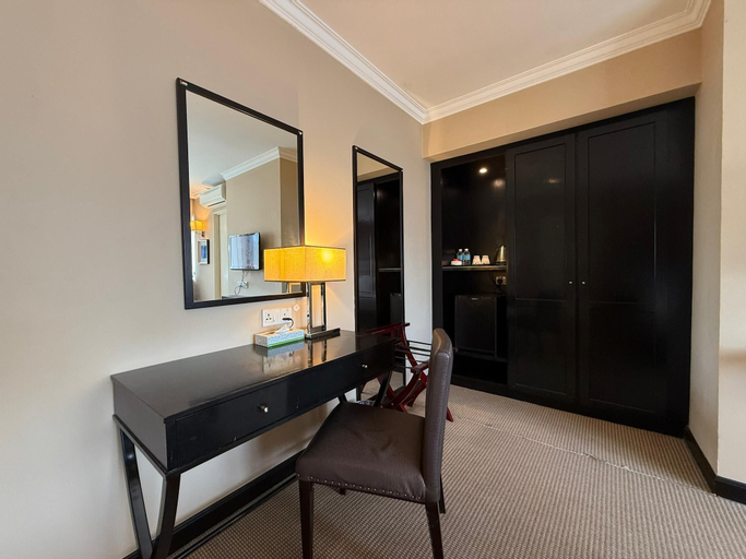Bedroom 13