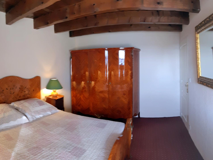 Bedroom 10