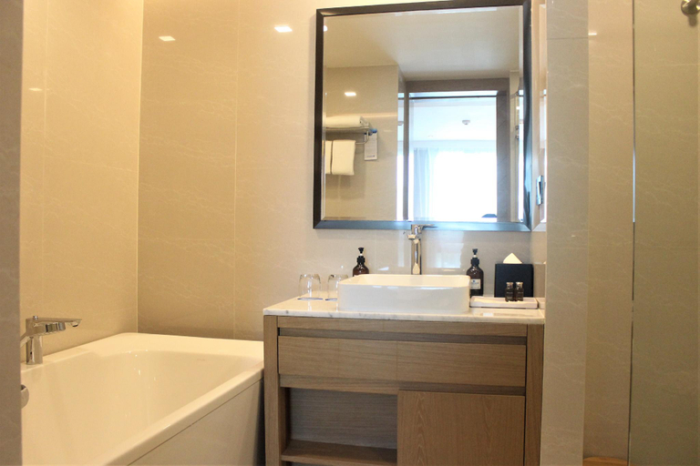 Bathroom 11