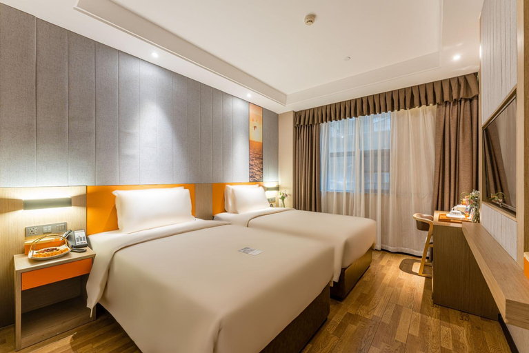 Bedroom 8
