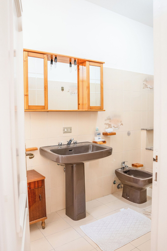 Bathroom 4, Le Case nel Vitigno, Oristano