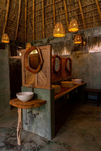 Bathroom 3, COCOS HOTEL, Dist. Pochutla
