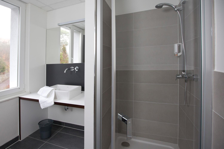 Bathroom 3, Rosa Flesch Hotel und Tagungszentrum, Neuwied
