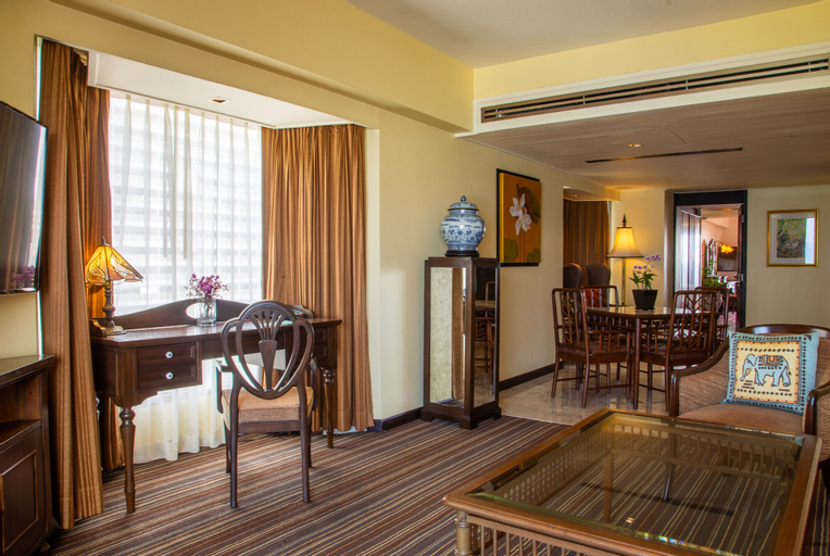 Dining Room 4