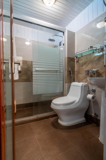 Bathroom 3, Little Tibet-A Boutique Resort, Darjiling