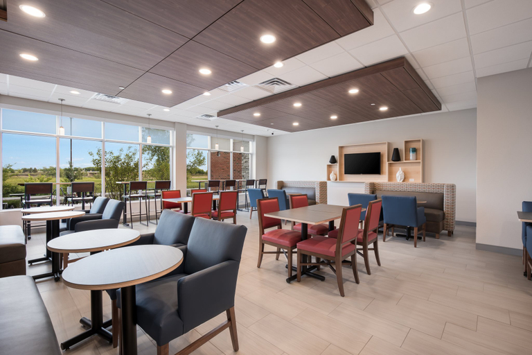 Food & Drinks 5, Holiday Inn Express & Suites CHICAGO - HOFFMAN ESTATES by IHG, Cook