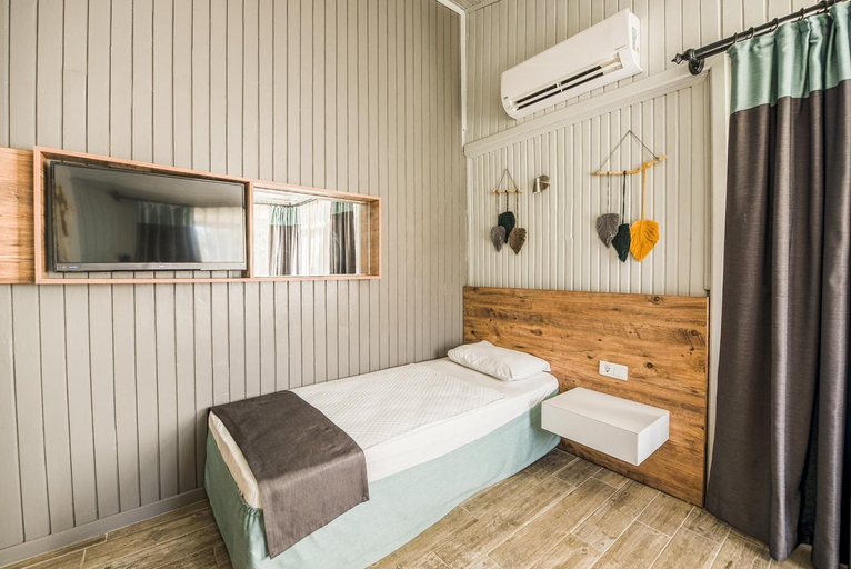Bedroom 3, Leda Beach Hotel, Manavgat
