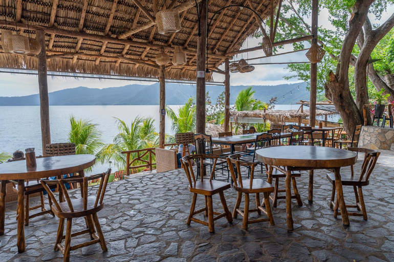 Food & Drinks 4, Paradiso Lakeside Resort, Masaya