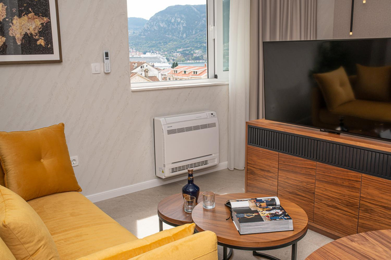 Others 3, Enyana Luxury Suites