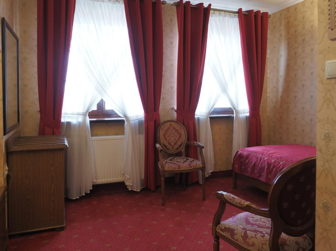 Bedroom 8