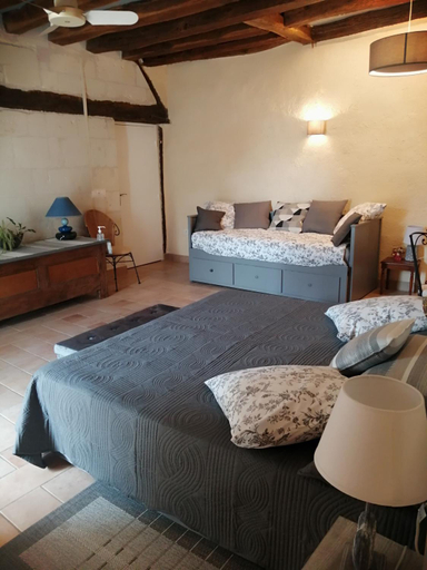 Others 5, Le clos des augers, chambres d'hotes et roulotte, Indre-et-Loire