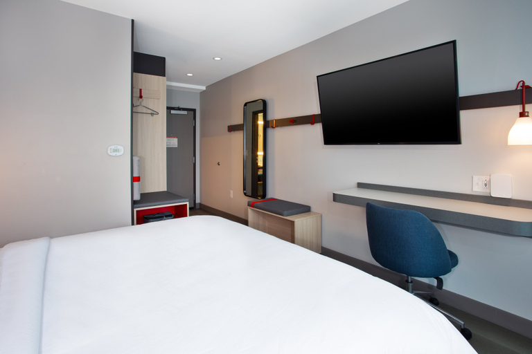 Bedroom 2, avid hotel DETROIT - WARREN by IHG, Macomb