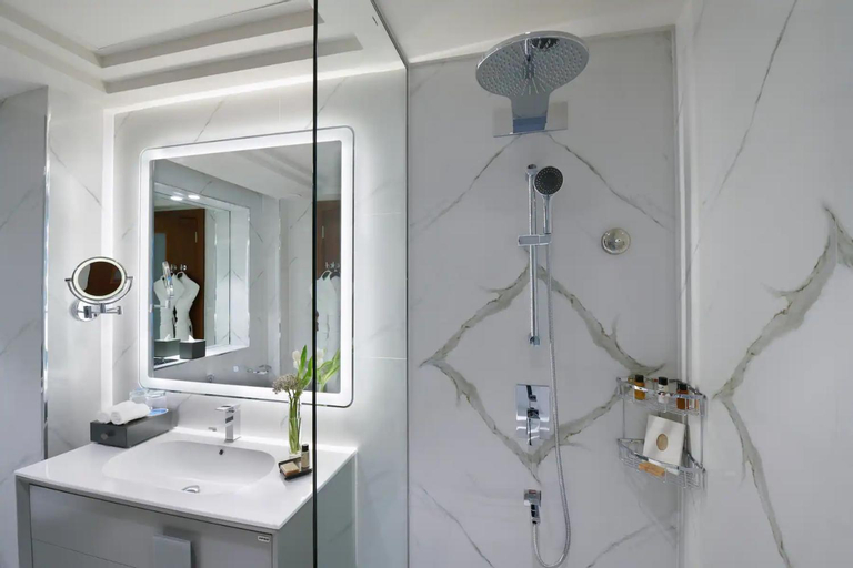 Bathroom 7