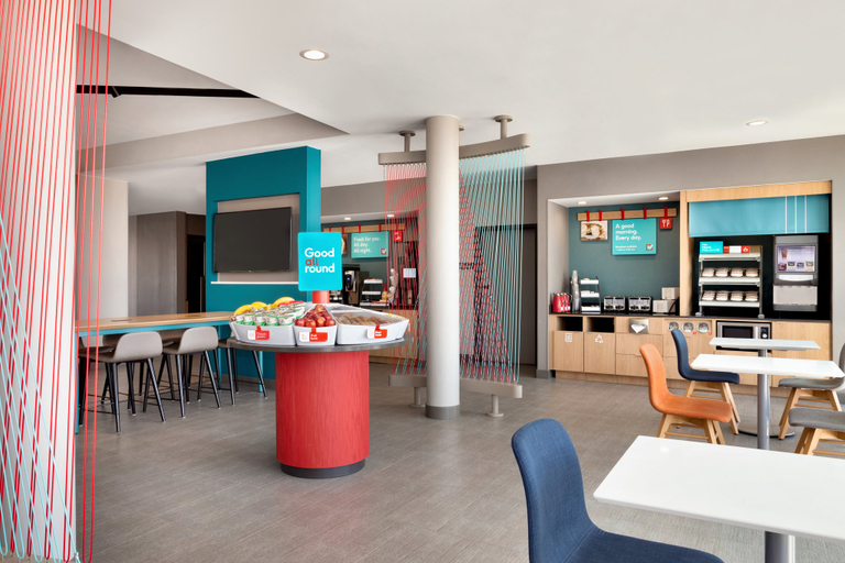 Food & Drinks 5, avid hotel AUSTIN � TECH RIDGE by IHG, Travis