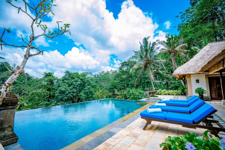 Swimming Pool 22