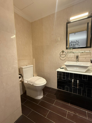 Bathroom 27