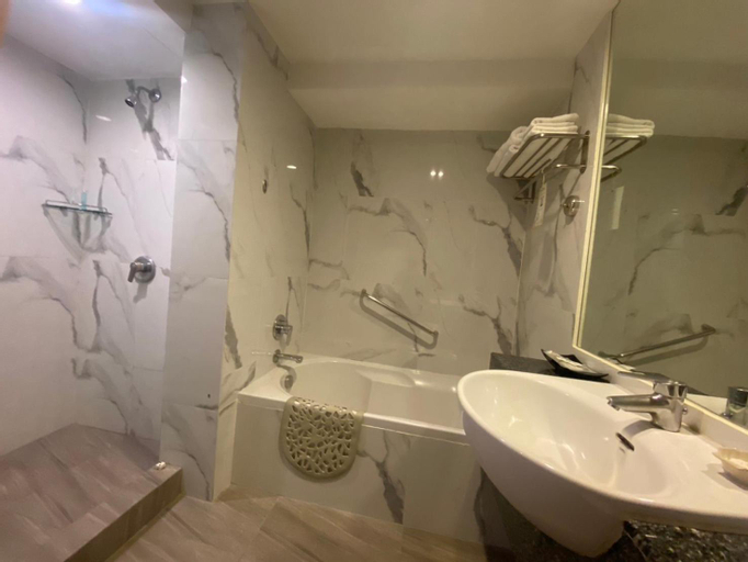 Bathroom 6