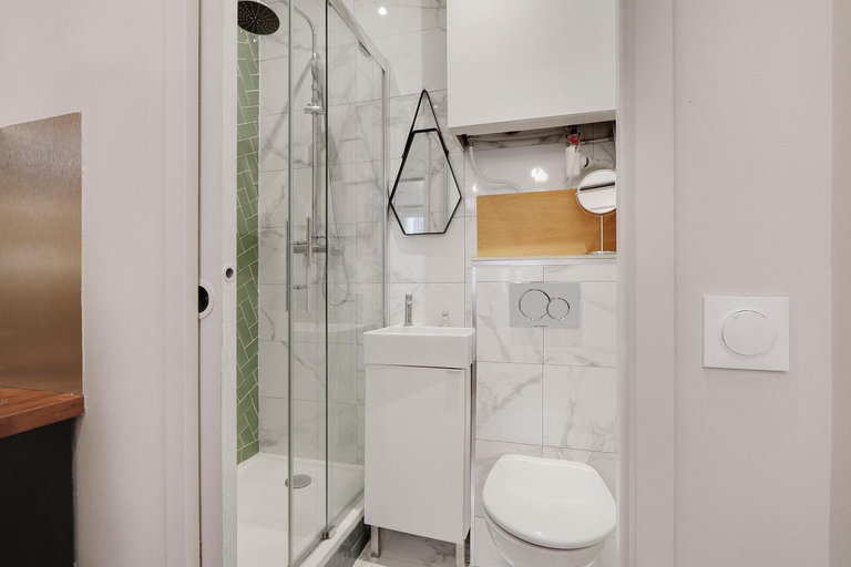 Bathroom 3, Charming Studio - 2P - Near Gare de l'Est, Paris