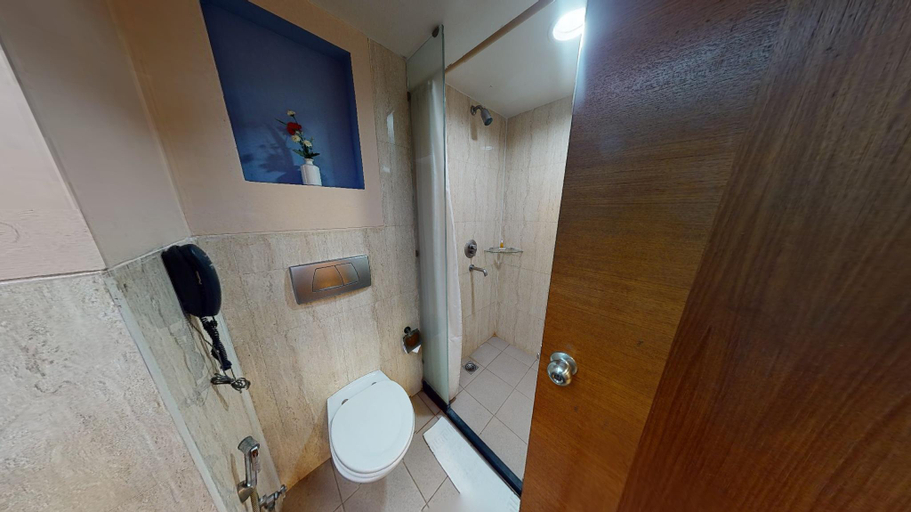 Bathroom 5, Evoma Hotel, Bangalore
