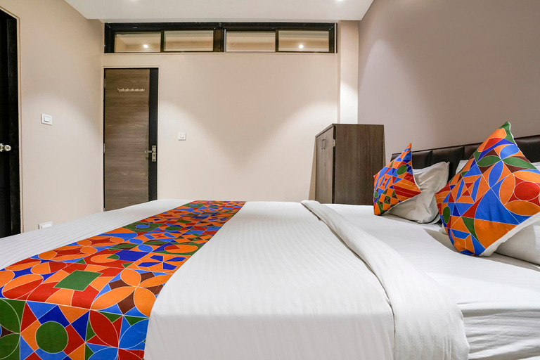 Bedroom 2, FabExpress Ospite - Lal Darwaja Railway Station, Surat