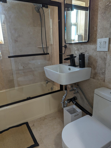 Bathroom 2, Fully renovated Manhattan gem, New York
