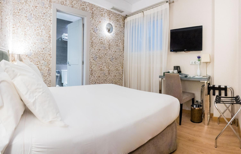 Bedroom 2, Hotel Meninas - Boutique Opera, Madrid