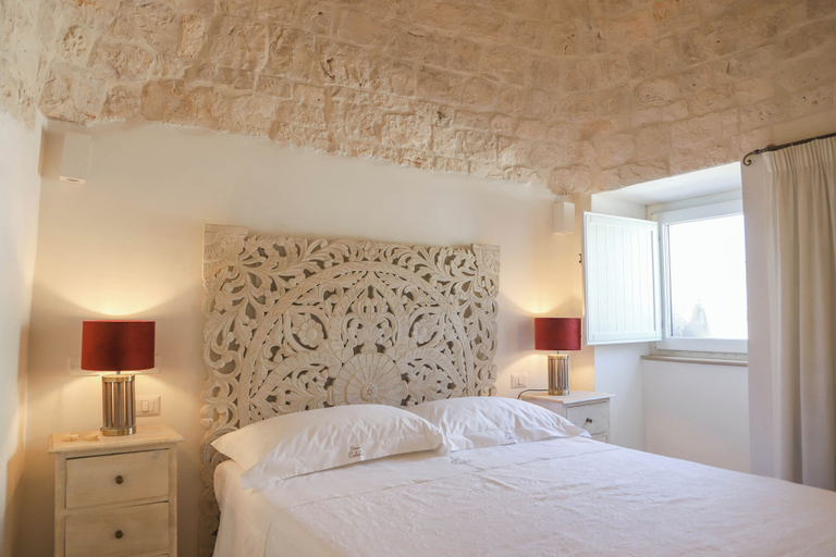 Bedroom 2, Country Trullo Verde Wifi Alberobello, Bari
