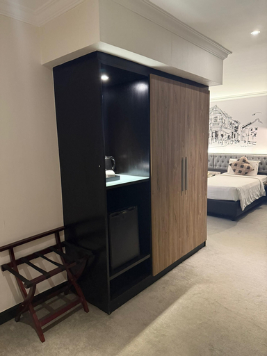 Bedroom 25