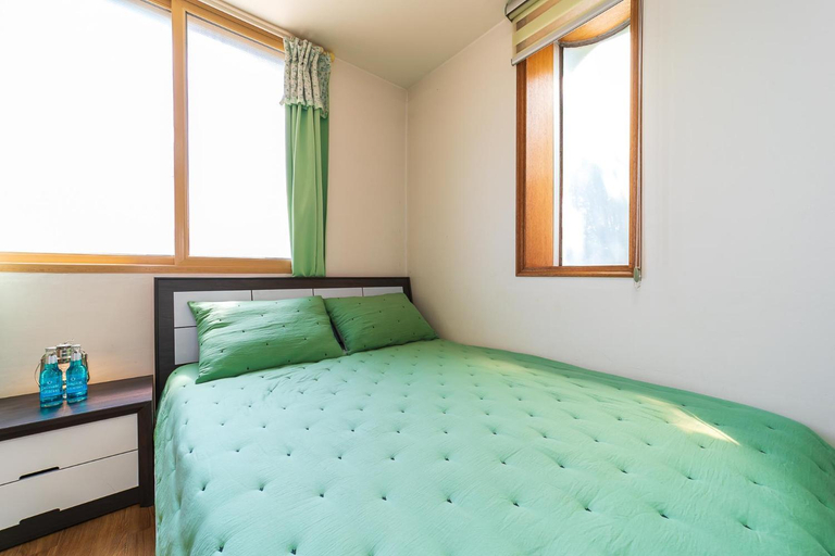 Bedroom 2, Hooni Guest House & Motel, Gurye