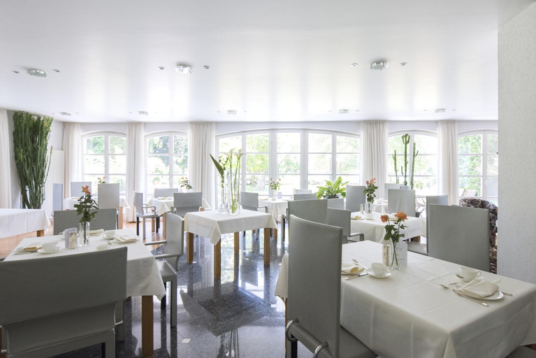 Food & Drinks 4, ArtVilla am See - offen April bis Oktober 2025, Konstanz