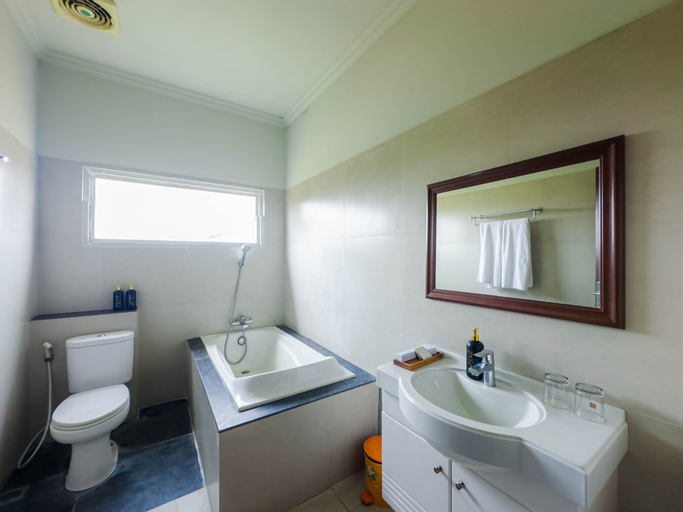 Bathroom 4