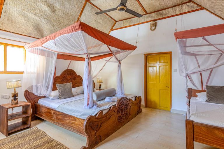 Bedroom 3, Cinnamon Hotel, Kusini