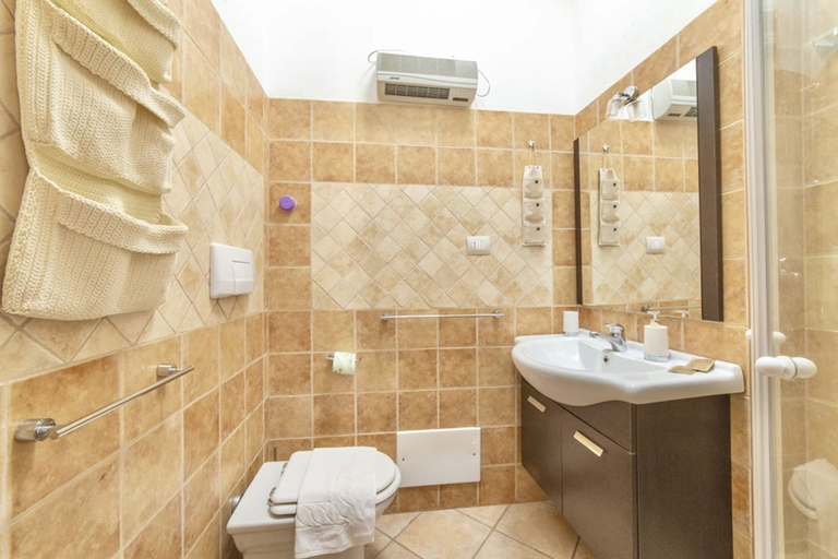 Bathroom 3, Village in Porto Corallo, Cagliari