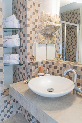 Bathroom 5