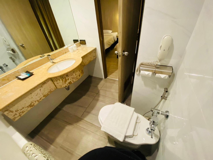 Bathroom 4